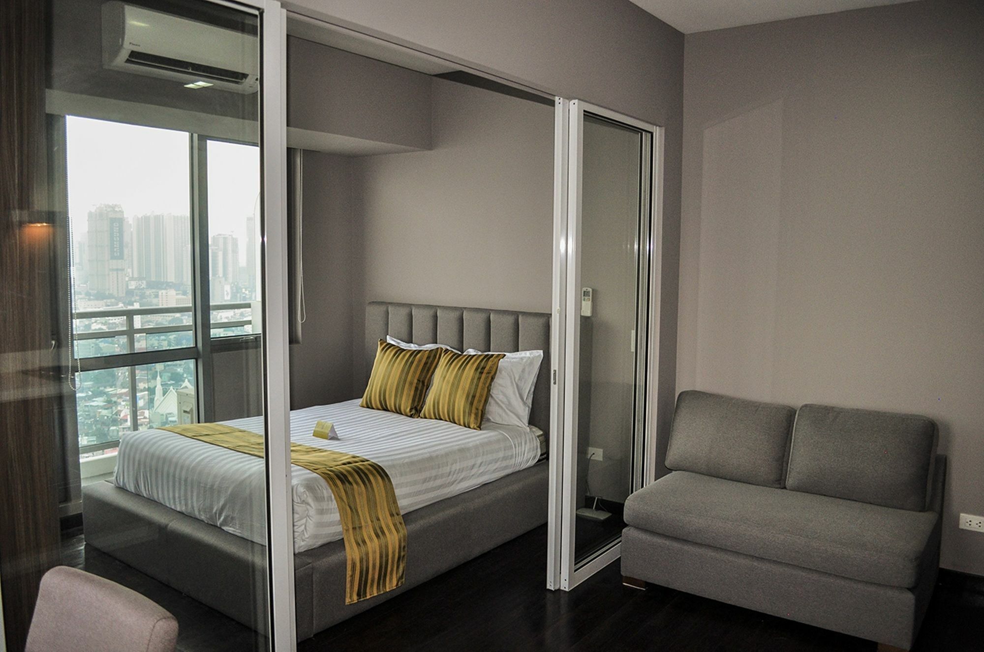 Mandaluyong Siglo Suites @ The Acqua Private Residences מראה חיצוני תמונה